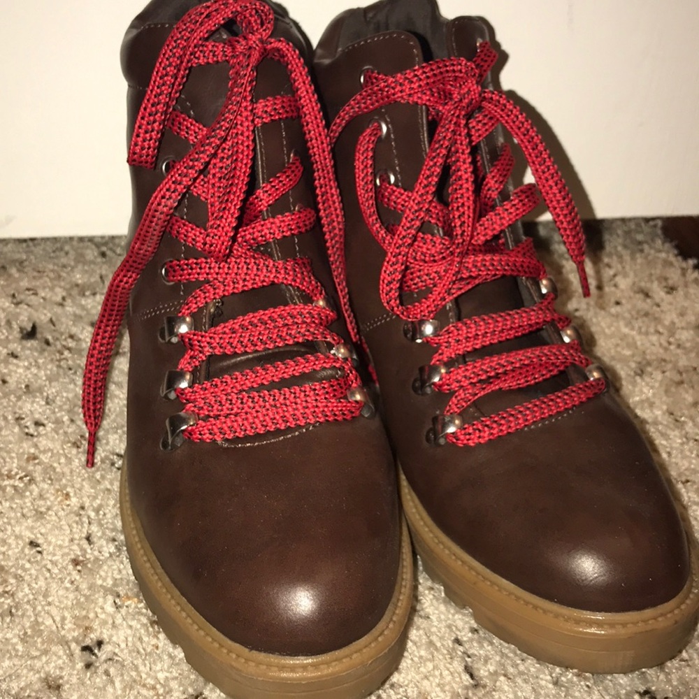 Brown and red bootie.